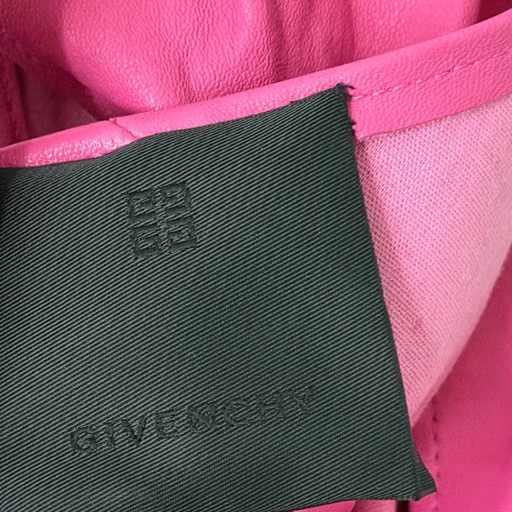 Authentic Givenchy Lamb Leather Mini Dress in Pink
$3,986.39 size Fr 36 US 2 - Picture 7 of 11